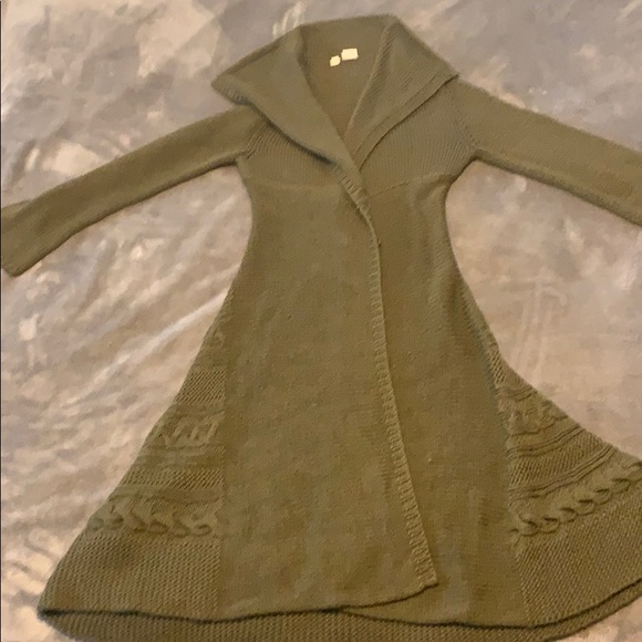 Anthropologie Sweaters - Anthropology Olive Green Duster Sweater